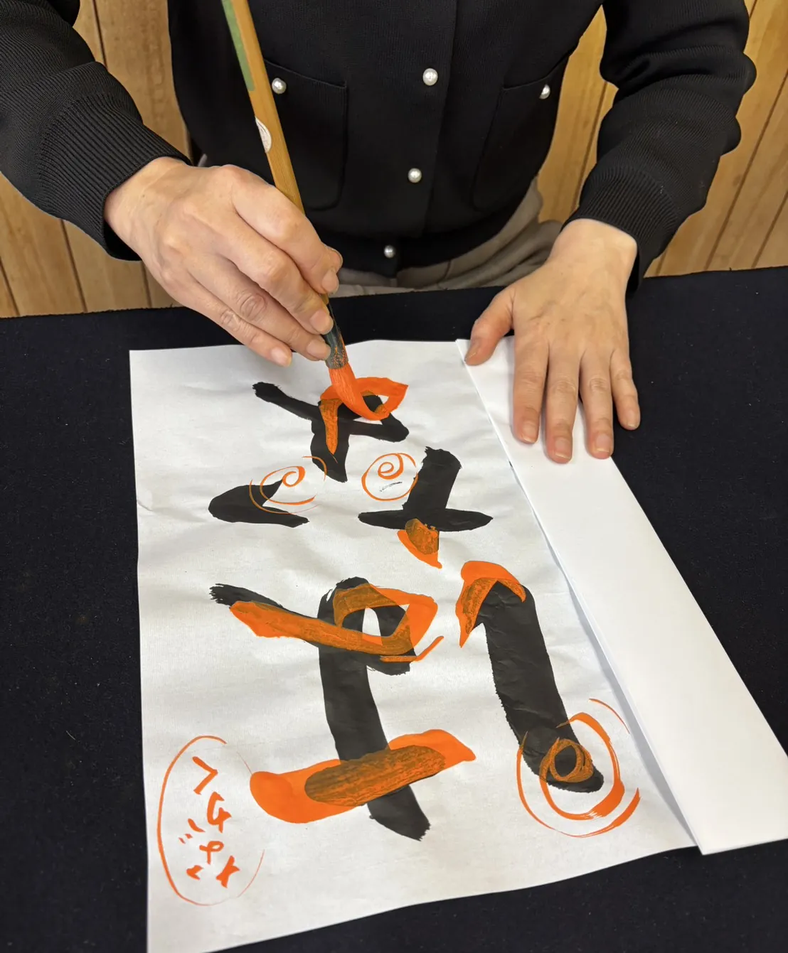 書道教室のレッスン風景